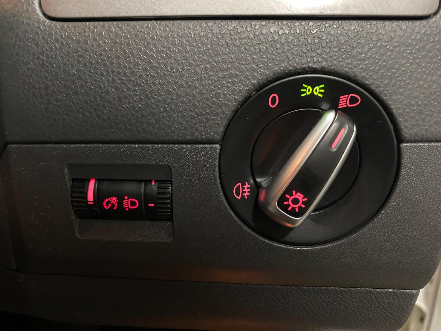 Used Volkswagen Transporter Shuttle 2015 for sale - 77143091: Photo 19