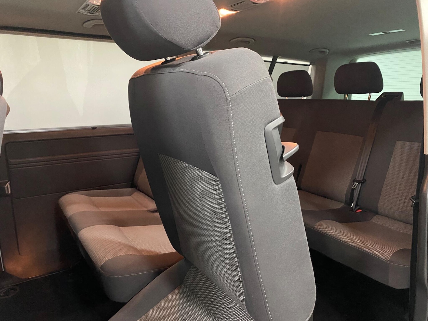 Used Volkswagen Transporter Shuttle 2015 for sale - 77143091: Photo 35