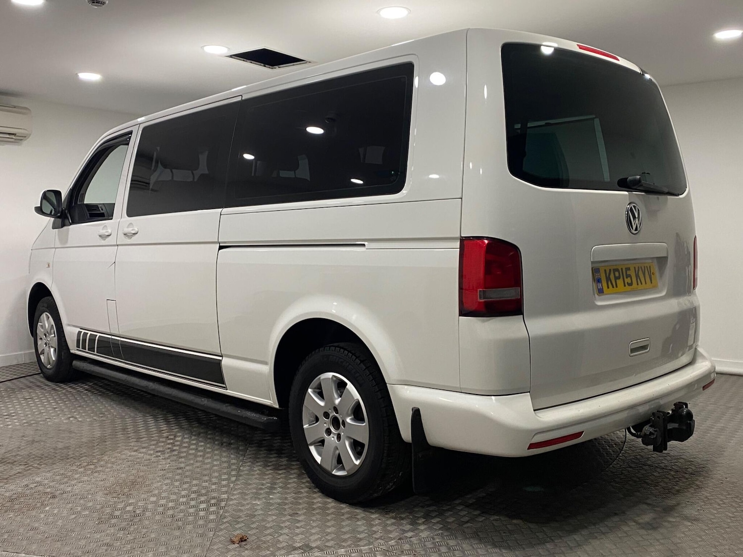 Used Volkswagen Transporter Shuttle 2015 for sale - 77143091: Photo 5