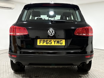 Used Volkswagen Touareg 2015 for sale - 76689273: Photo