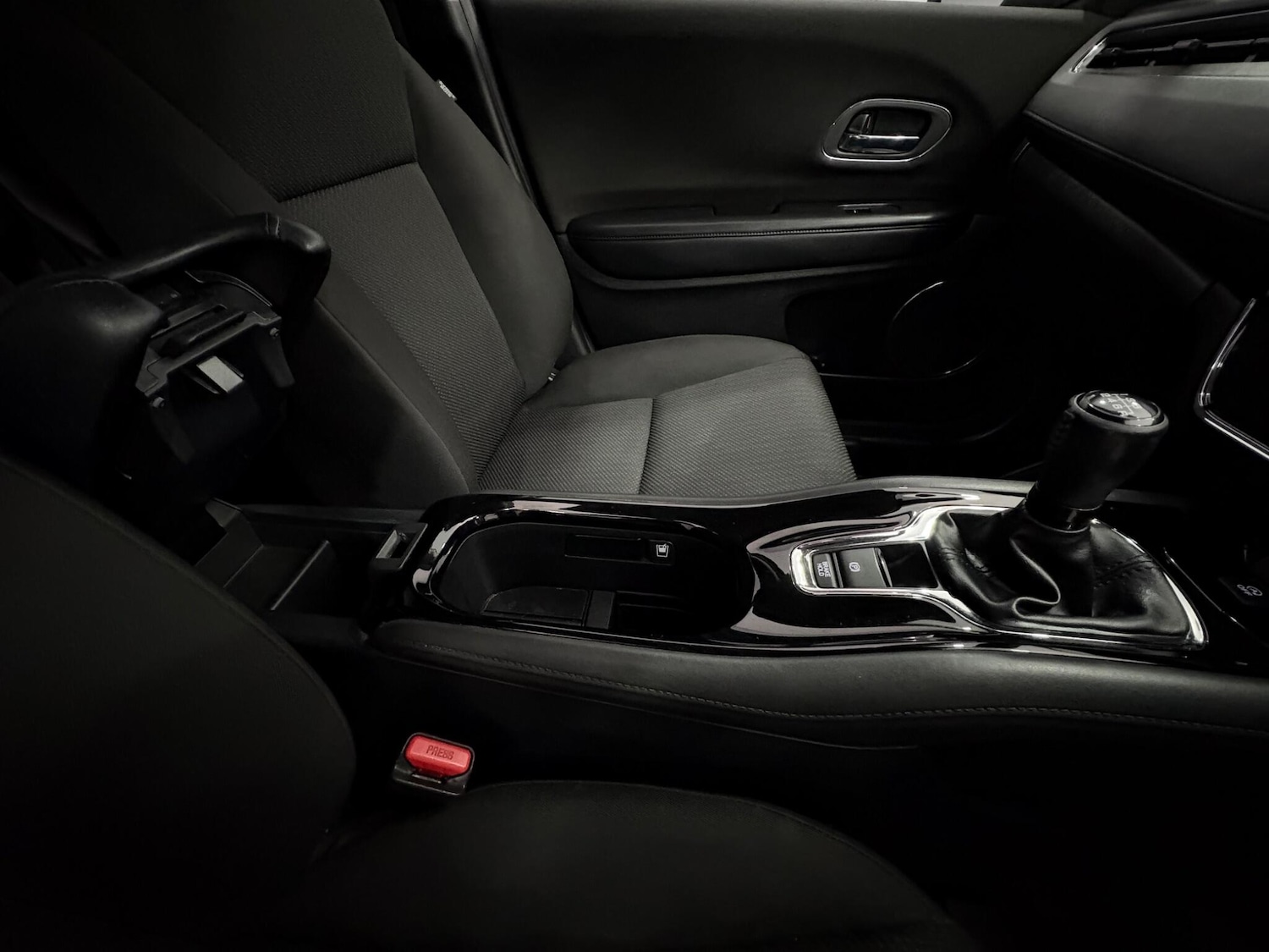 Used Honda HR-V 2018 for sale - 78007649: Photo 34