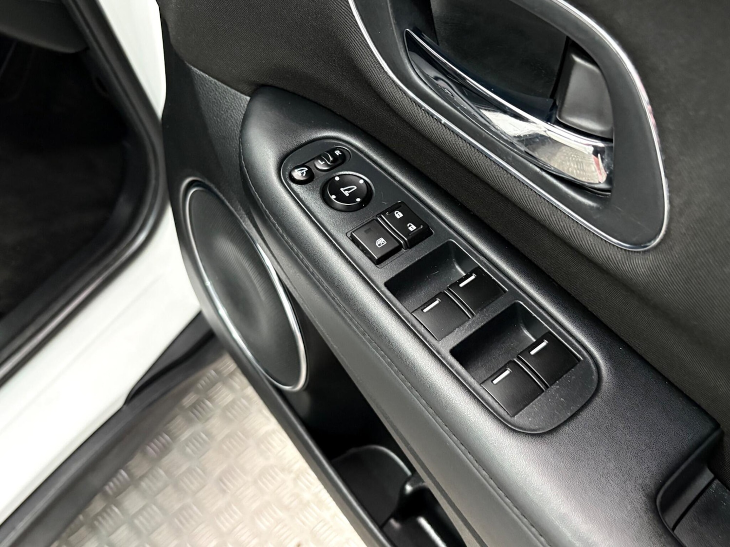 Used Honda HR-V 2018 for sale - 78007649: Photo 35