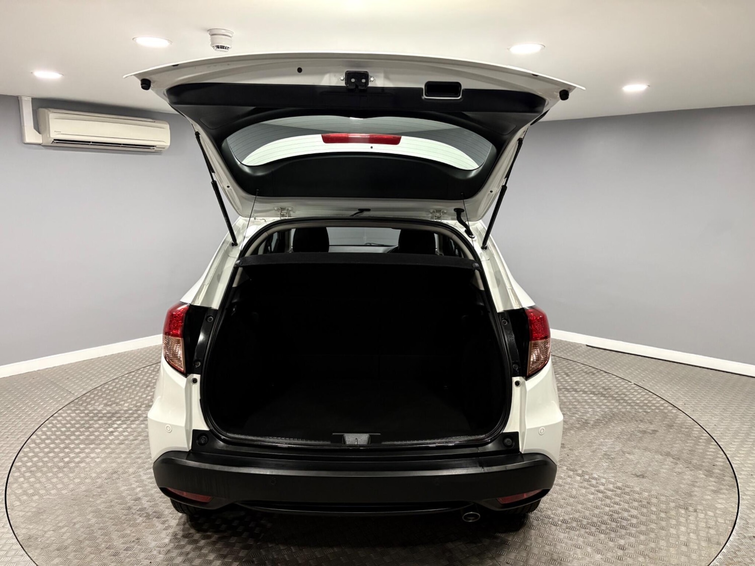 Used Honda HR-V 2018 for sale - 78007649: Photo 44