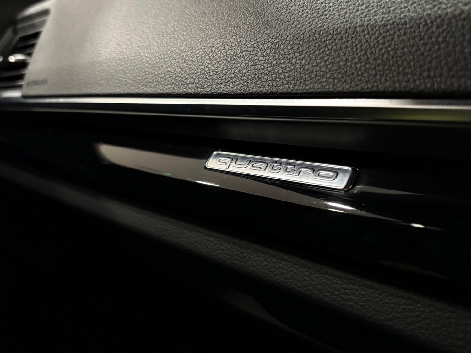 Used Audi Q5 2020 for sale - 76671609: Photo 35