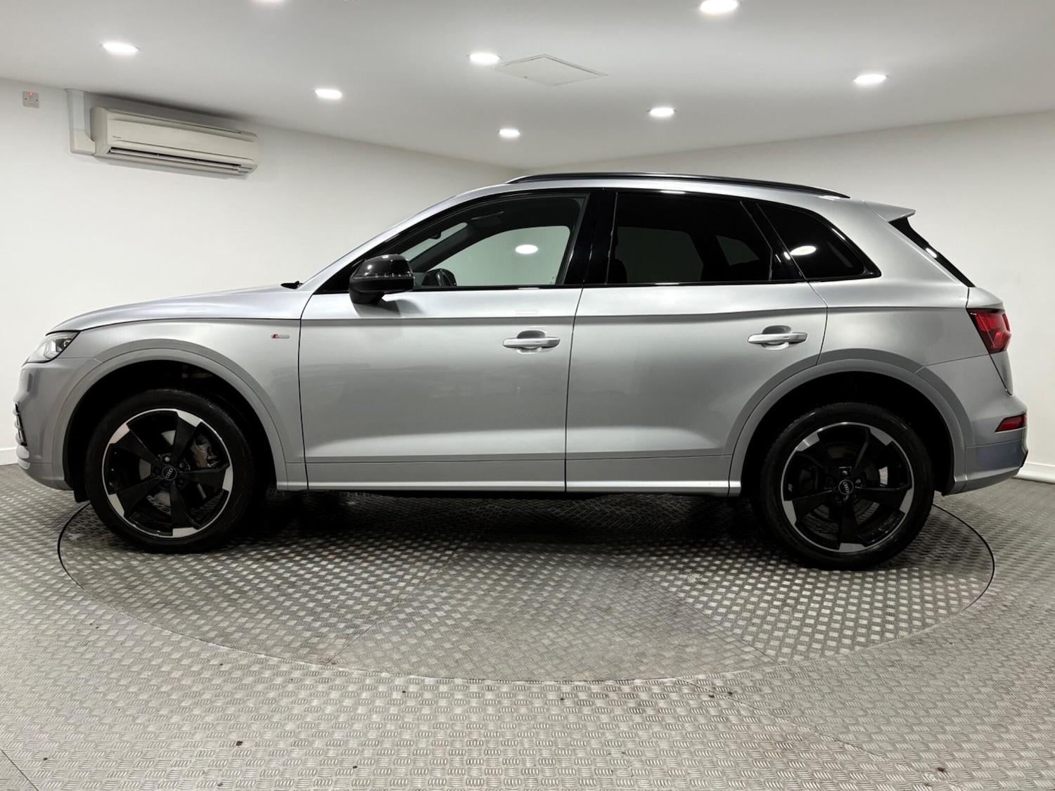 Used Audi Q5 2020 for sale - 76671609: Photo 6