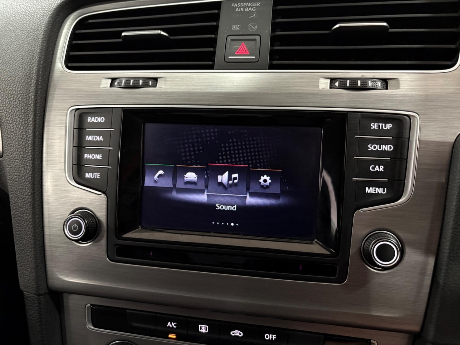 Used Volkswagen Golf 2014 for sale - 75866838: Photo 12