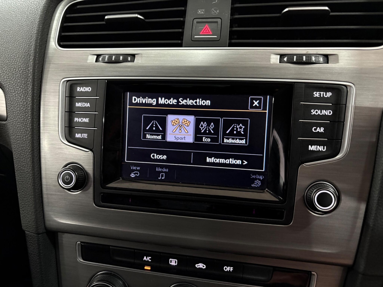 Used Volkswagen Golf 2014 for sale - 75866838: Photo 18