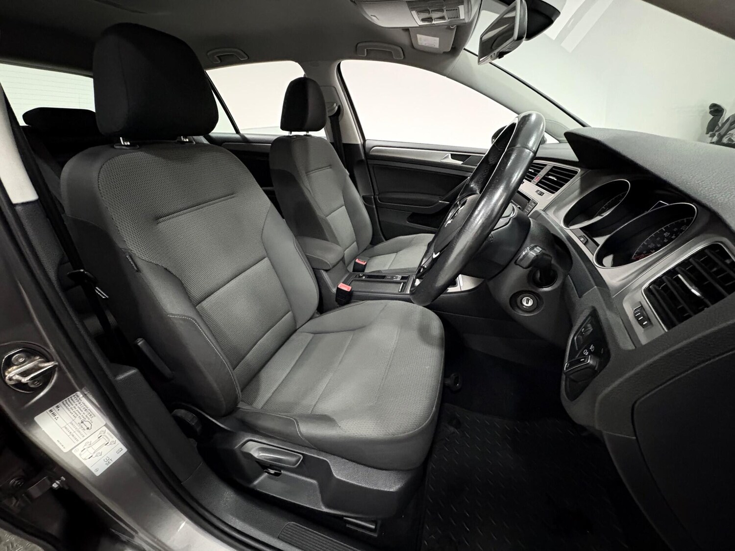 Used Volkswagen Golf 2014 for sale - 75866838: Photo 32