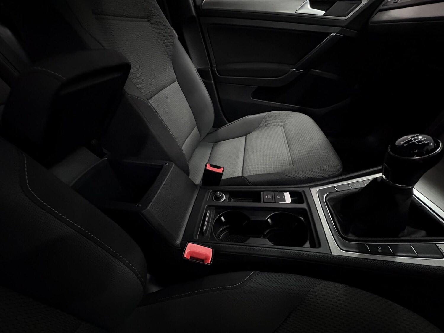 Used Volkswagen Golf 2014 for sale - 75866838: Photo 33