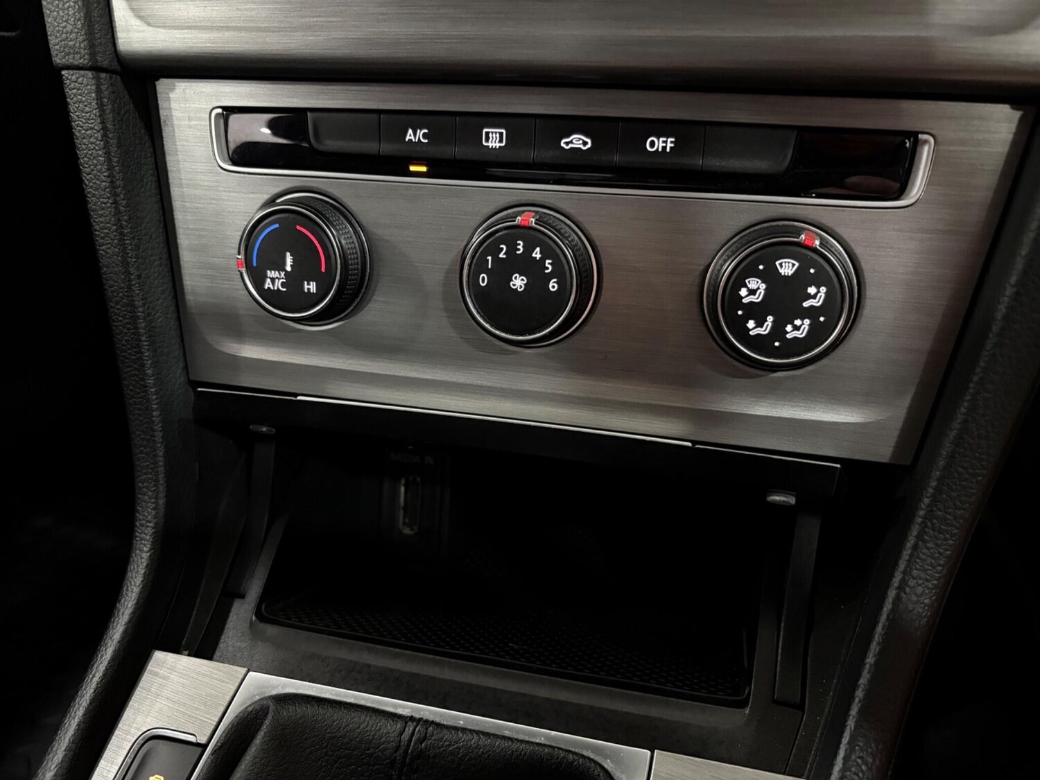 Used Volkswagen Golf 2014 for sale - 75866838: Photo 35