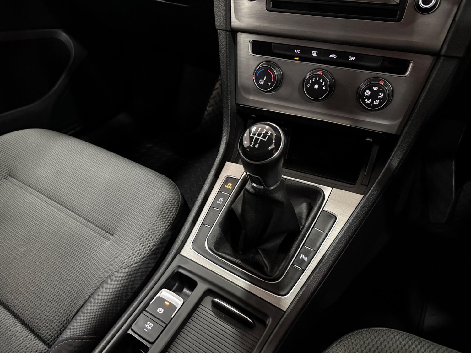 Used Volkswagen Golf 2014 for sale - 75866838: Photo 47