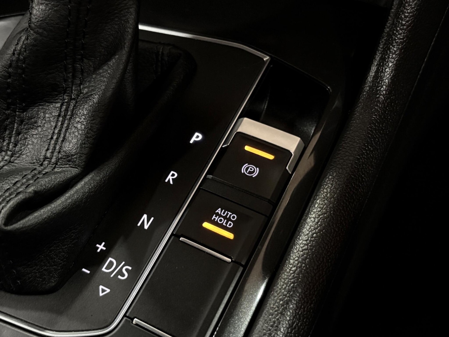 Used Volkswagen Tiguan 2017 for sale - 76527895: Photo 29