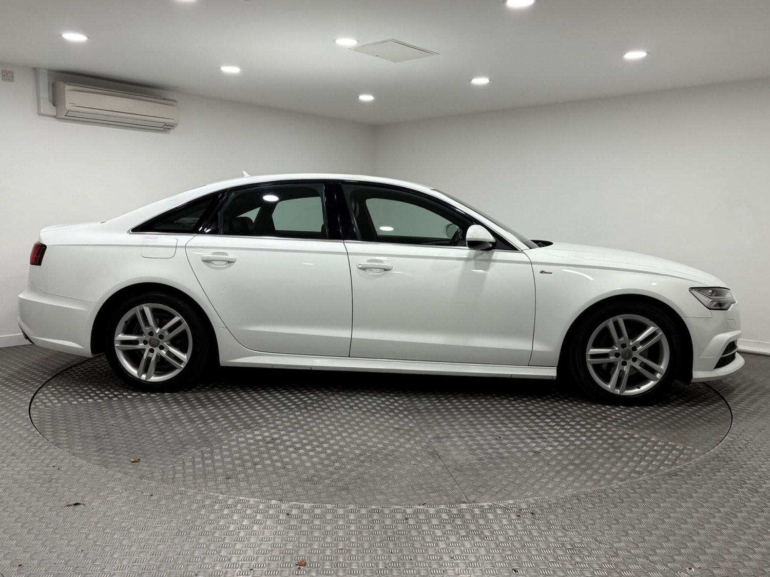 Used Audi A6 2018 for sale - 76397851: Photo 2