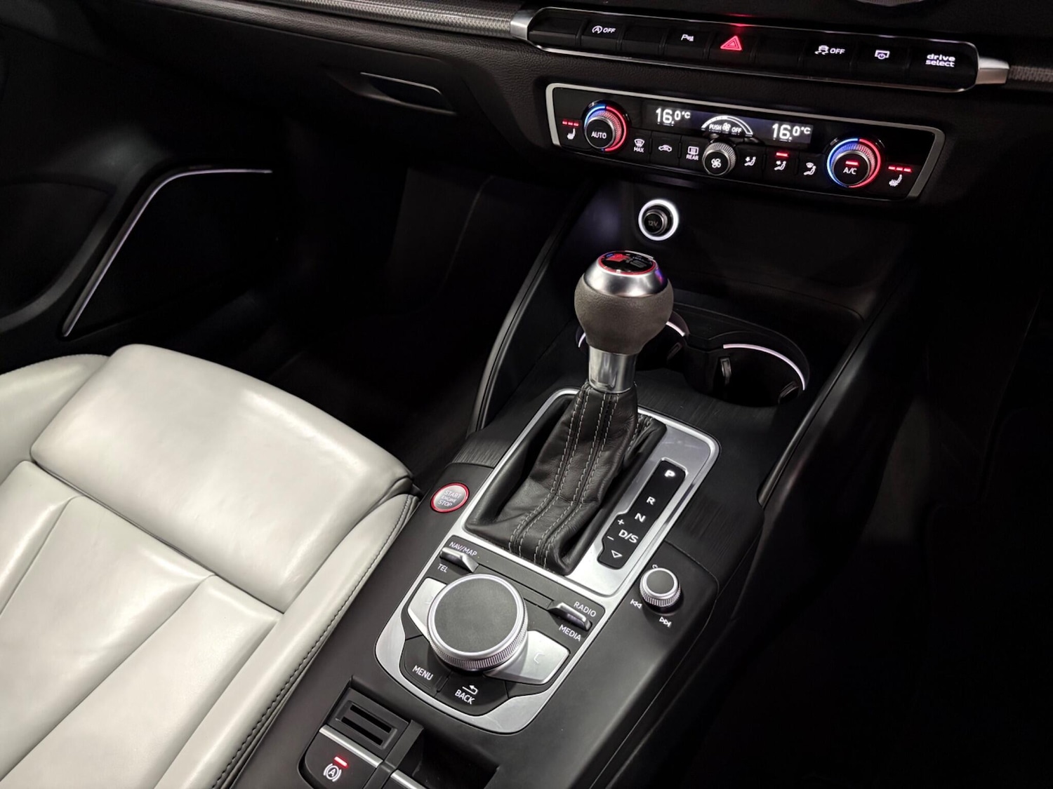 Used Audi RS3 2018 for sale - 77021231: Photo 31