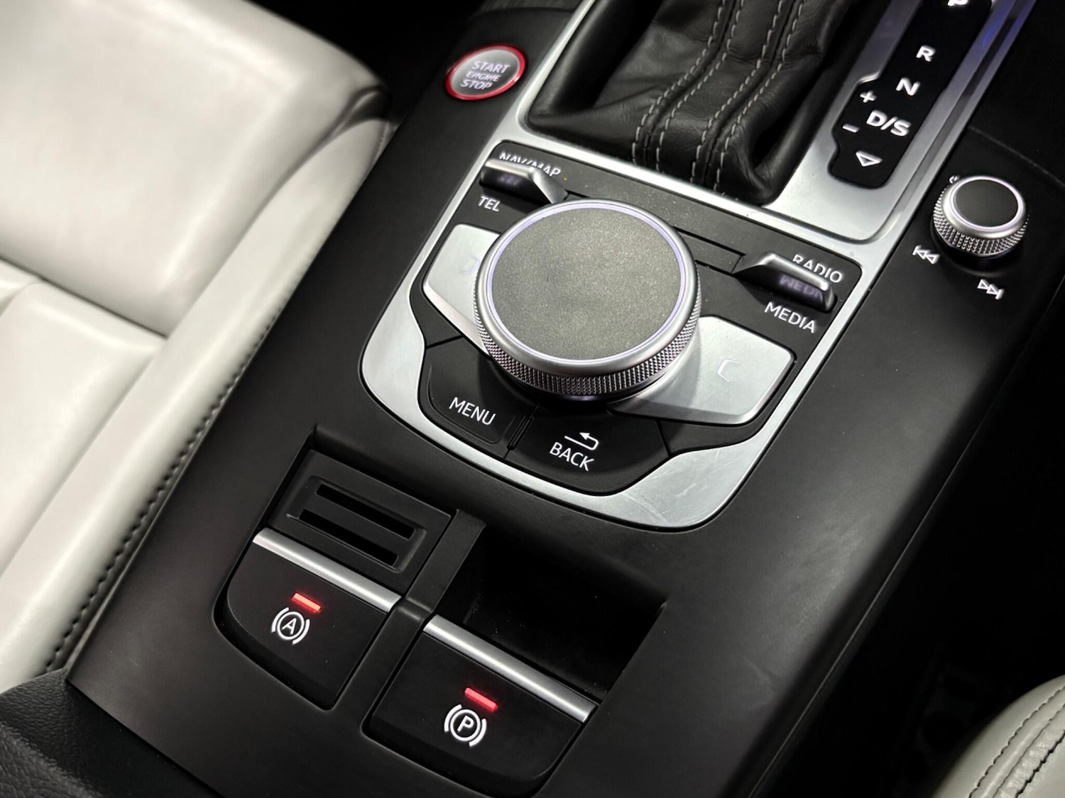 Used Audi RS3 2018 for sale - 77021231: Photo 32