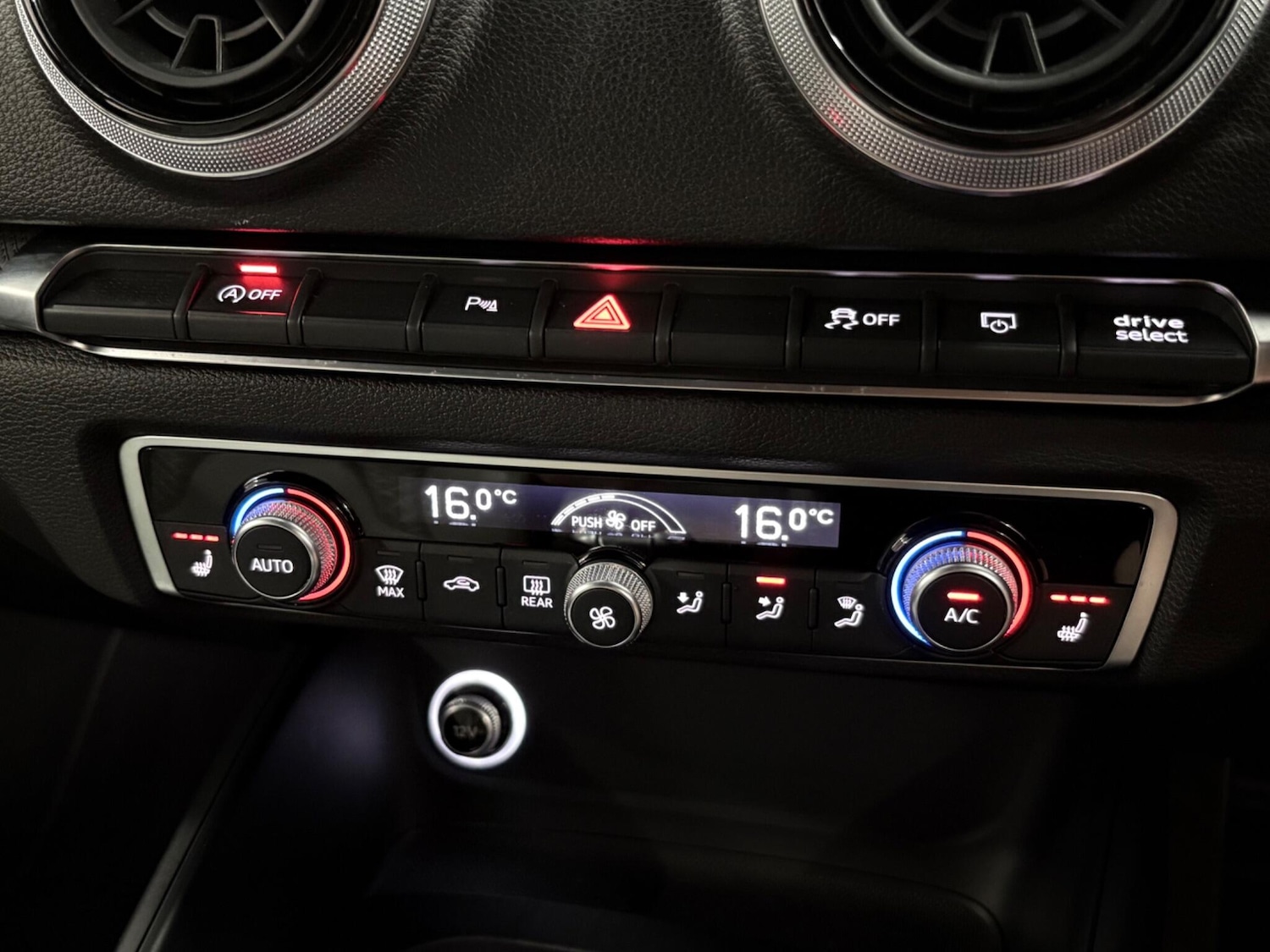 Used Audi RS3 2018 for sale - 77021231: Photo 35