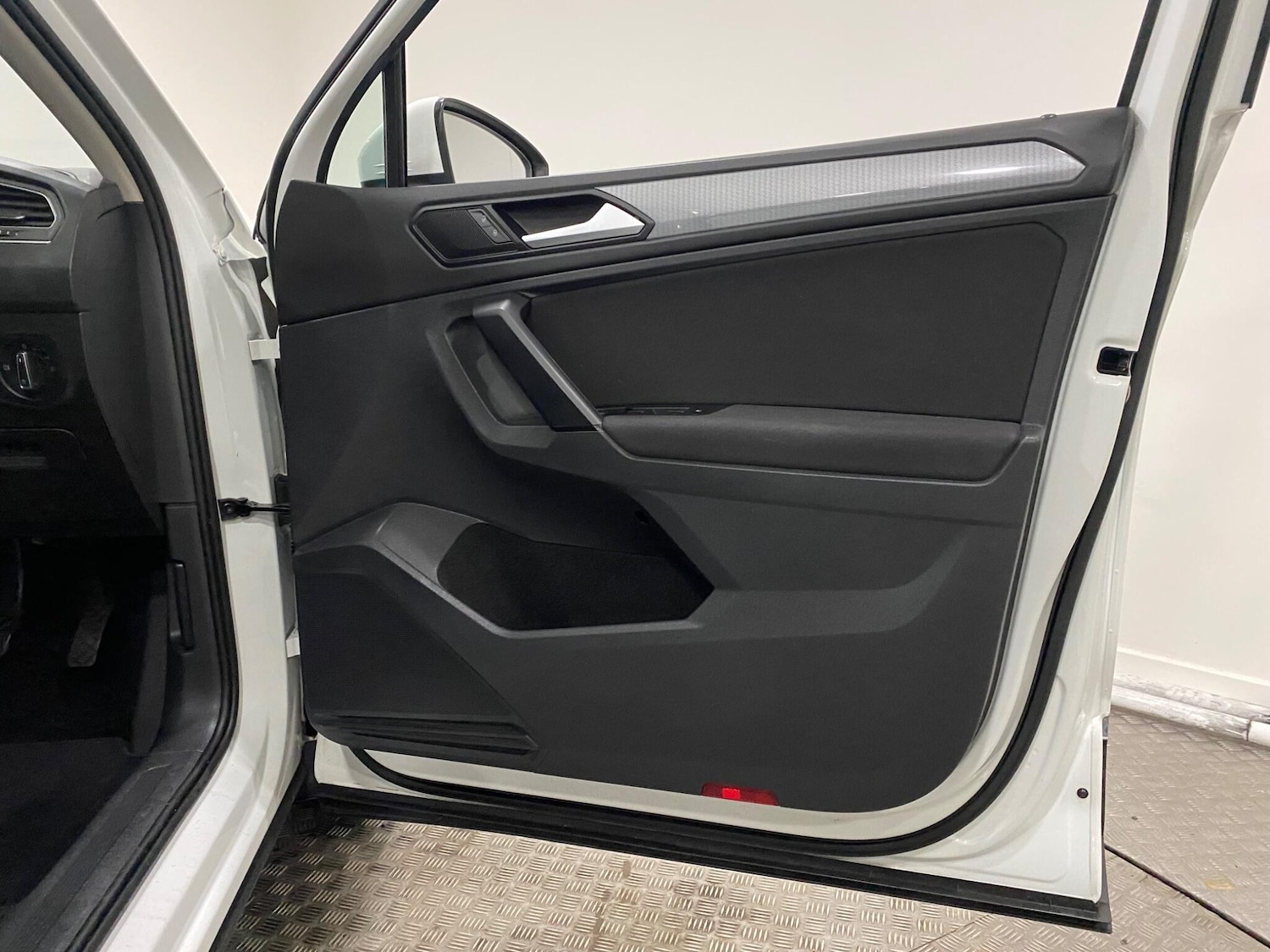 Used Volkswagen Tiguan 2021 for sale - 77109320: Photo 10