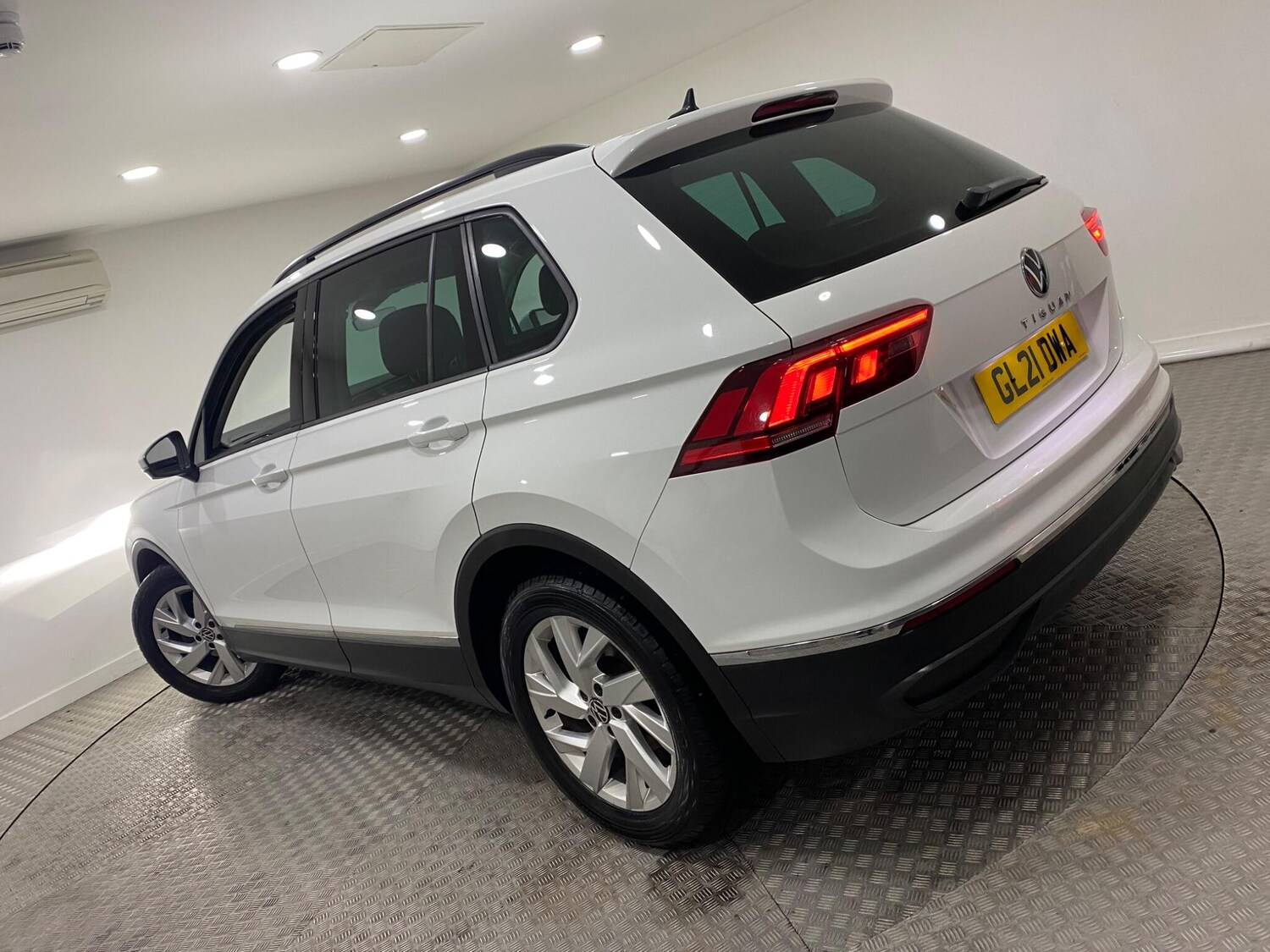 Used Volkswagen Tiguan 2021 for sale - 77109320: Photo 44