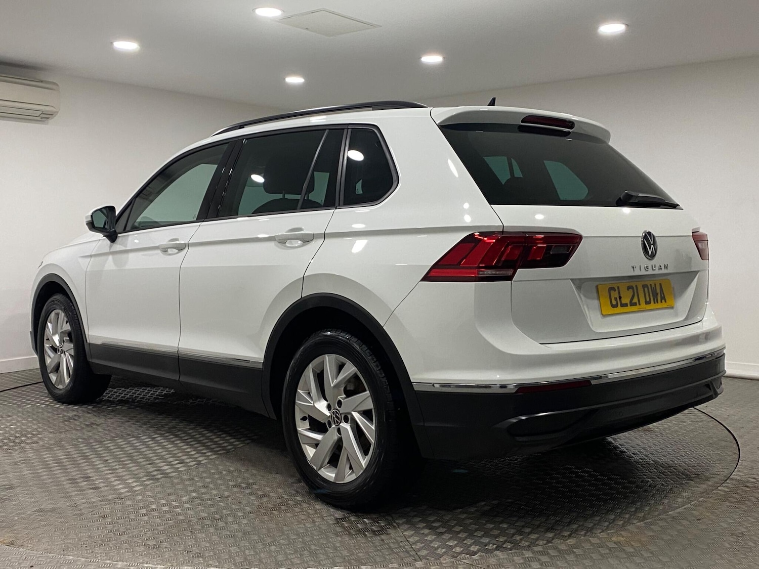 Used Volkswagen Tiguan 2021 for sale - 77109320: Photo 5