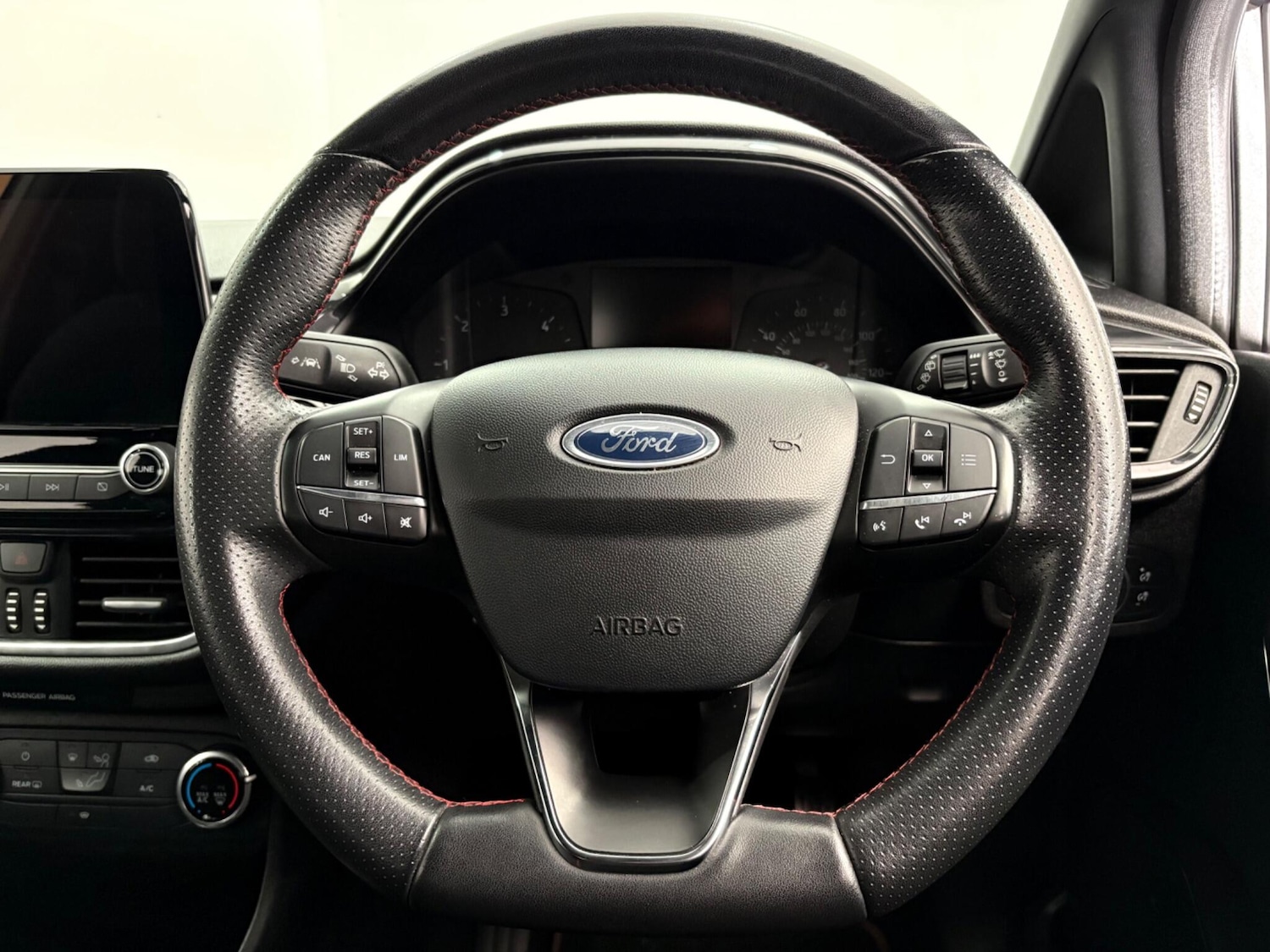 Used Ford Fiesta Van 2019 for sale - 75977981: Photo 12