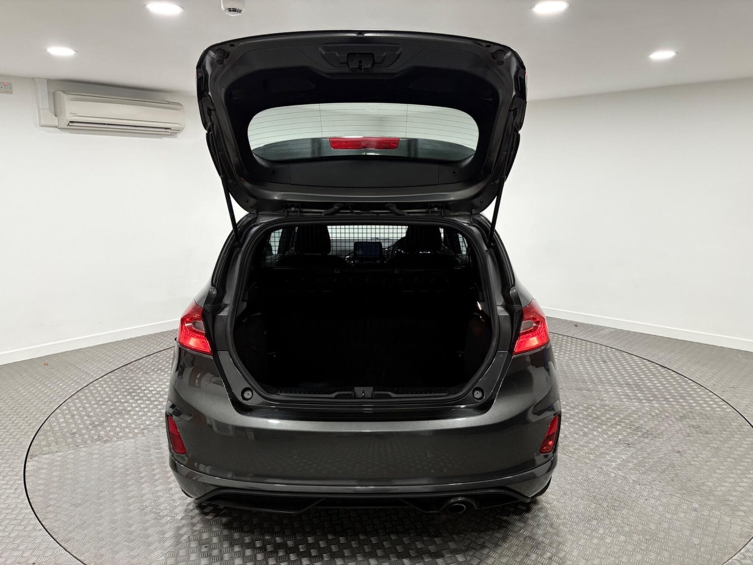 Used Ford Fiesta Van 2019 for sale - 75977981: Photo 36