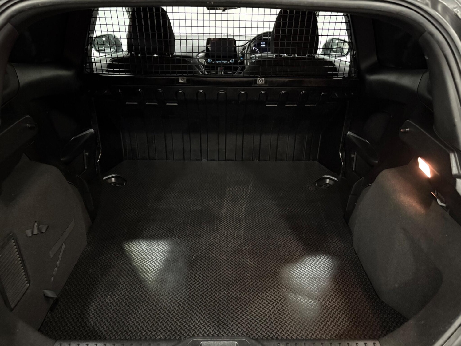 Used Ford Fiesta Van 2019 for sale - 75977981: Photo 37