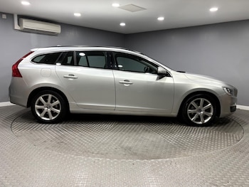 Used Volvo V60 2015 for sale - 79349026: Photo