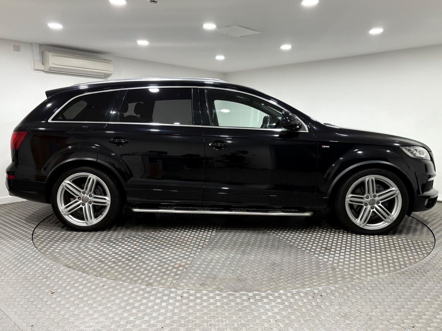 Used Audi Q7 for sale - 76446598: Photo 2