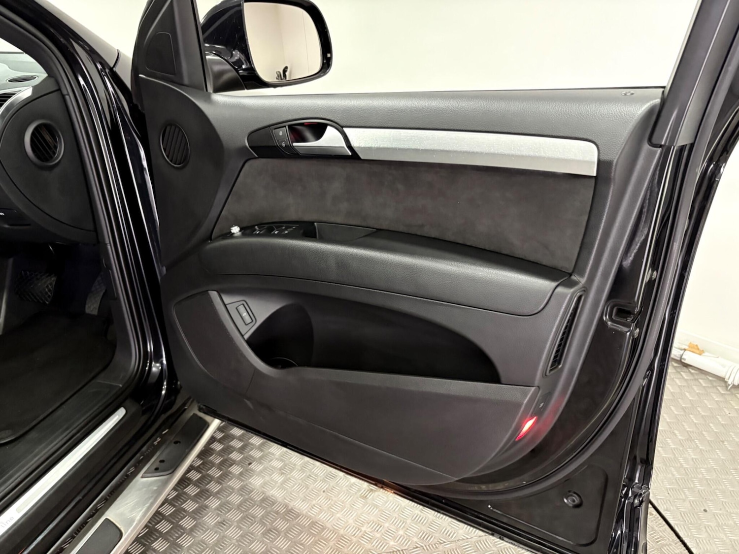 Used Audi Q7 for sale - 76446598: Photo 37