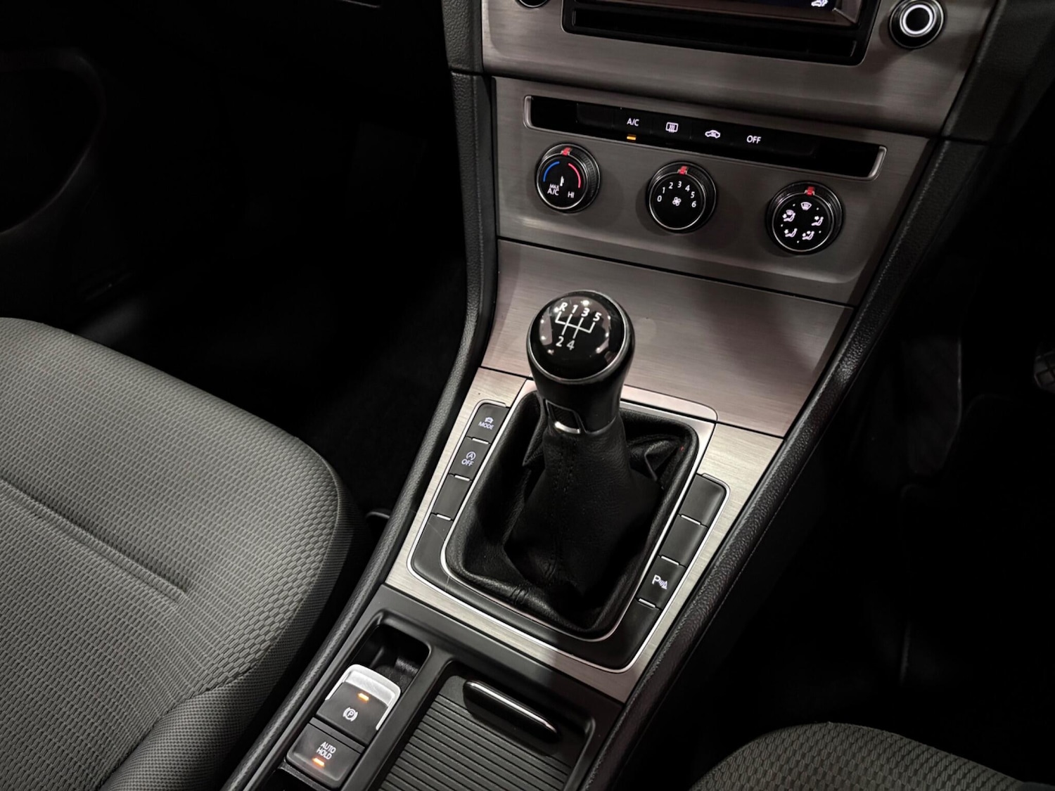 Used Volkswagen Golf 2015 for sale - 77970086: Photo 28