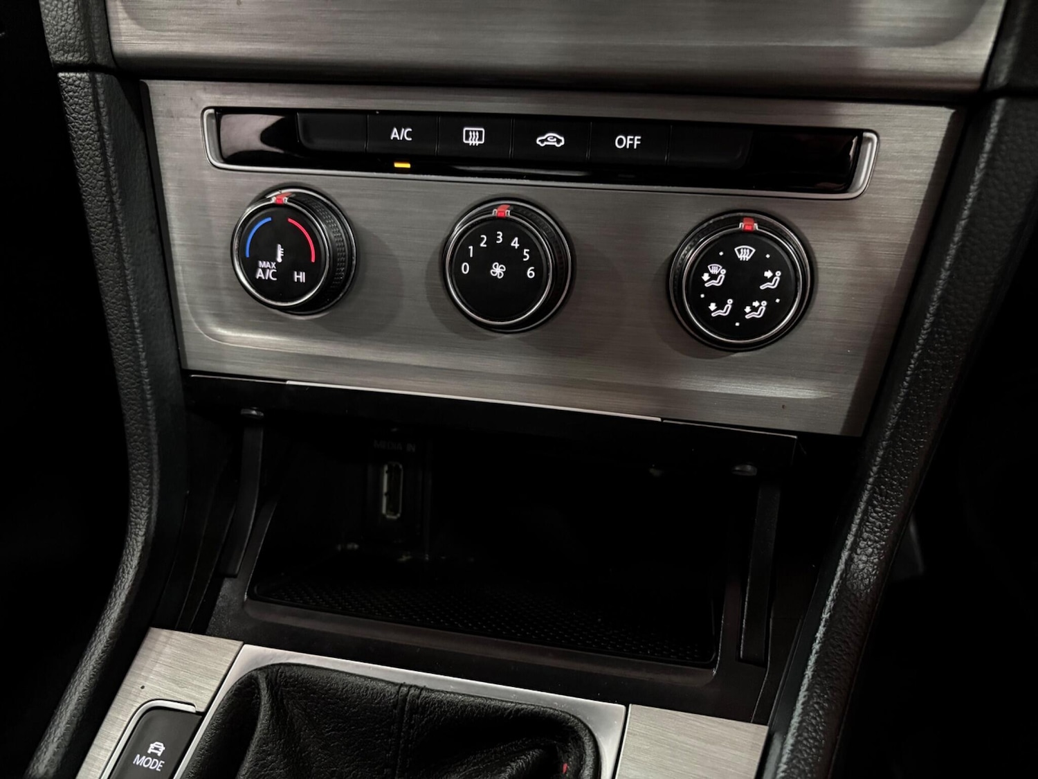 Used Volkswagen Golf 2015 for sale - 77970086: Photo 31