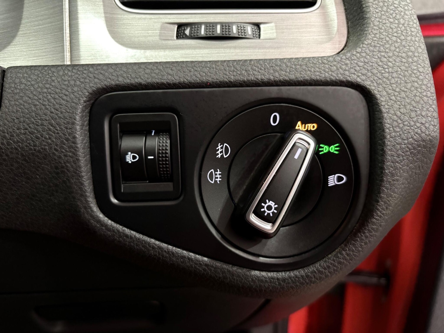 Used Volkswagen Golf 2015 for sale - 77970086: Photo 32