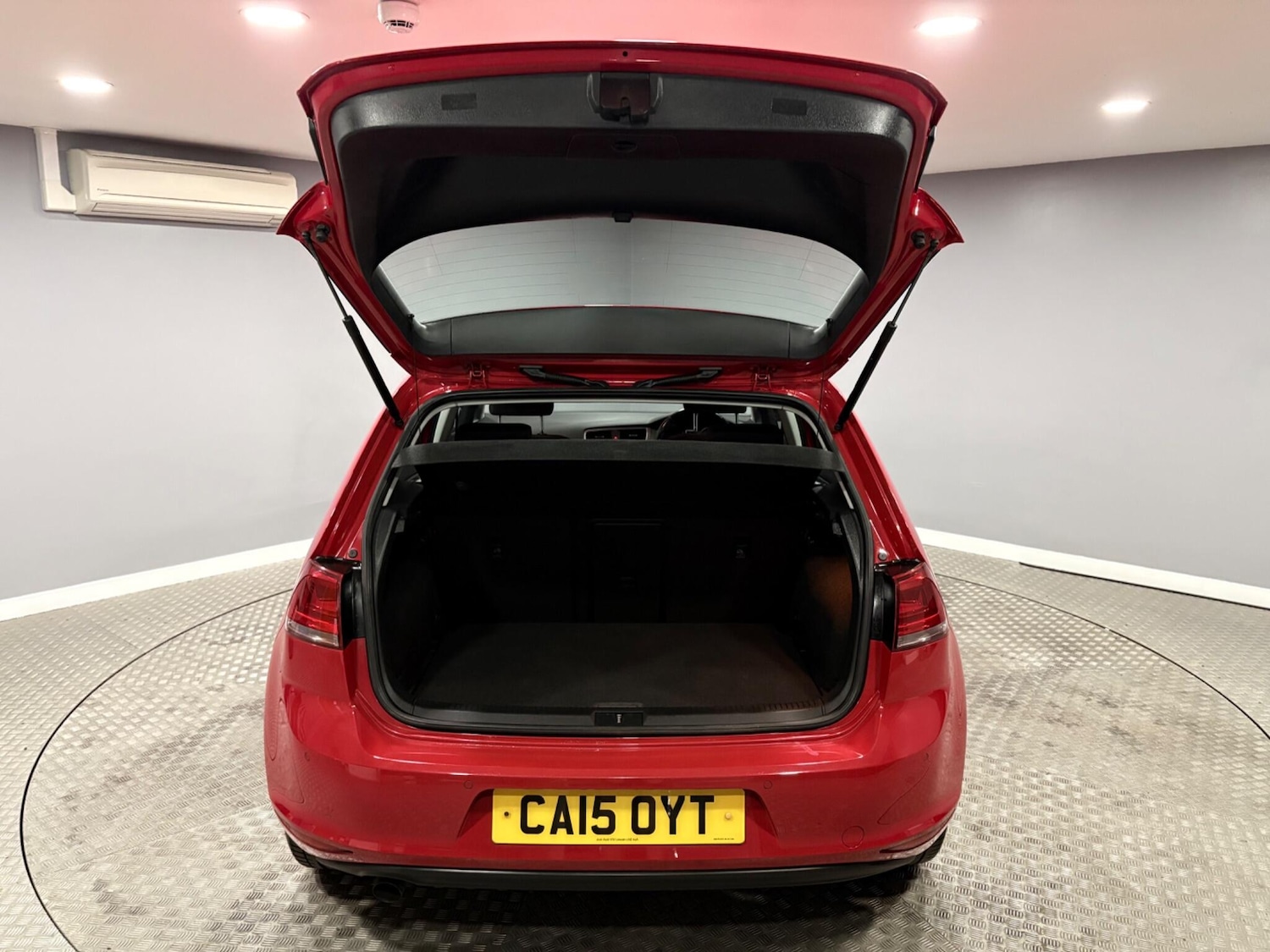 Used Volkswagen Golf 2015 for sale - 77970086: Photo 40