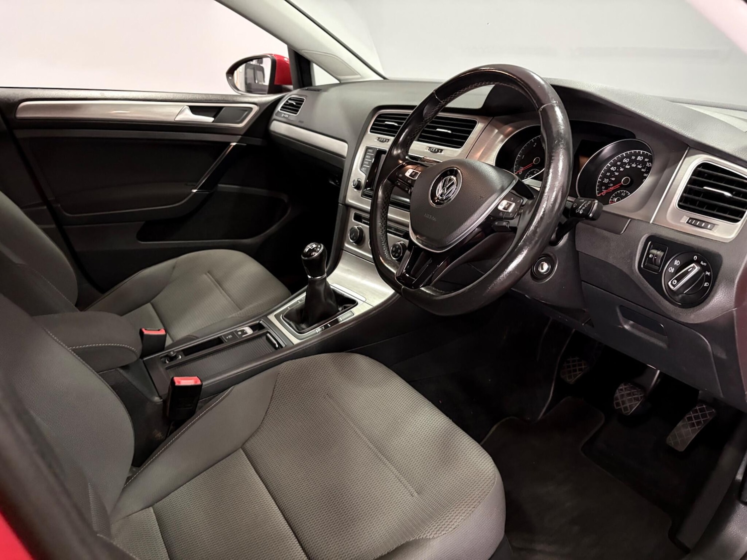 Used Volkswagen Golf 2015 for sale - 77970086: Photo 9