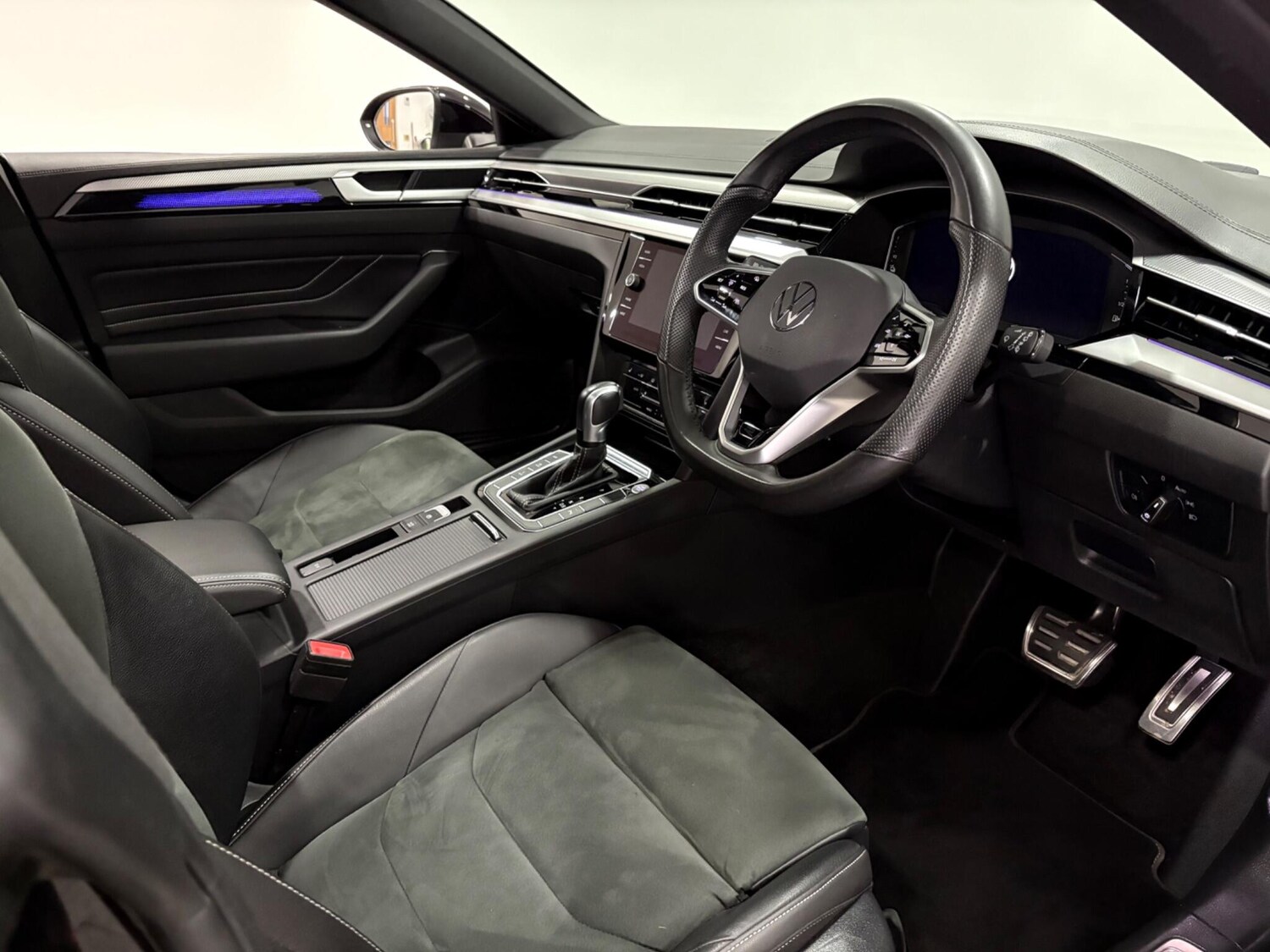 Used Volkswagen Arteon 2024 for sale - 76153138: Photo 9