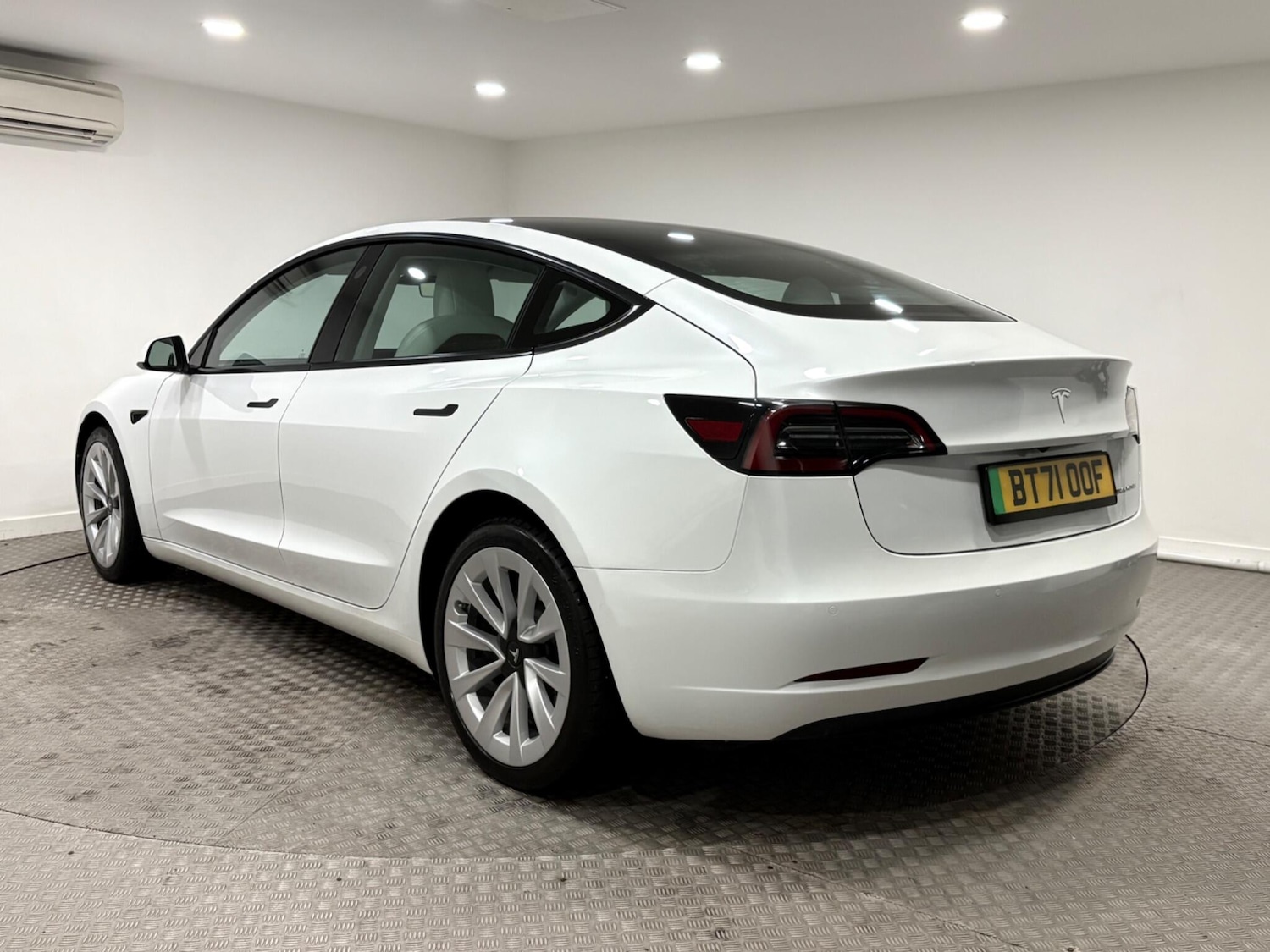 Used Tesla Model 3 2021 for sale - 77330655: Photo 5