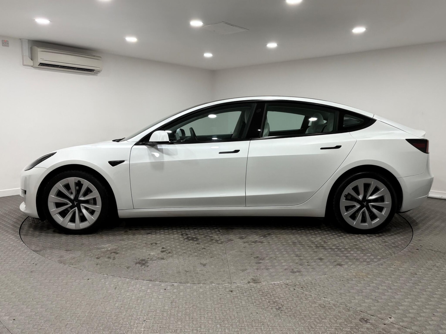 Used Tesla Model 3 2021 for sale - 77330655: Photo 6