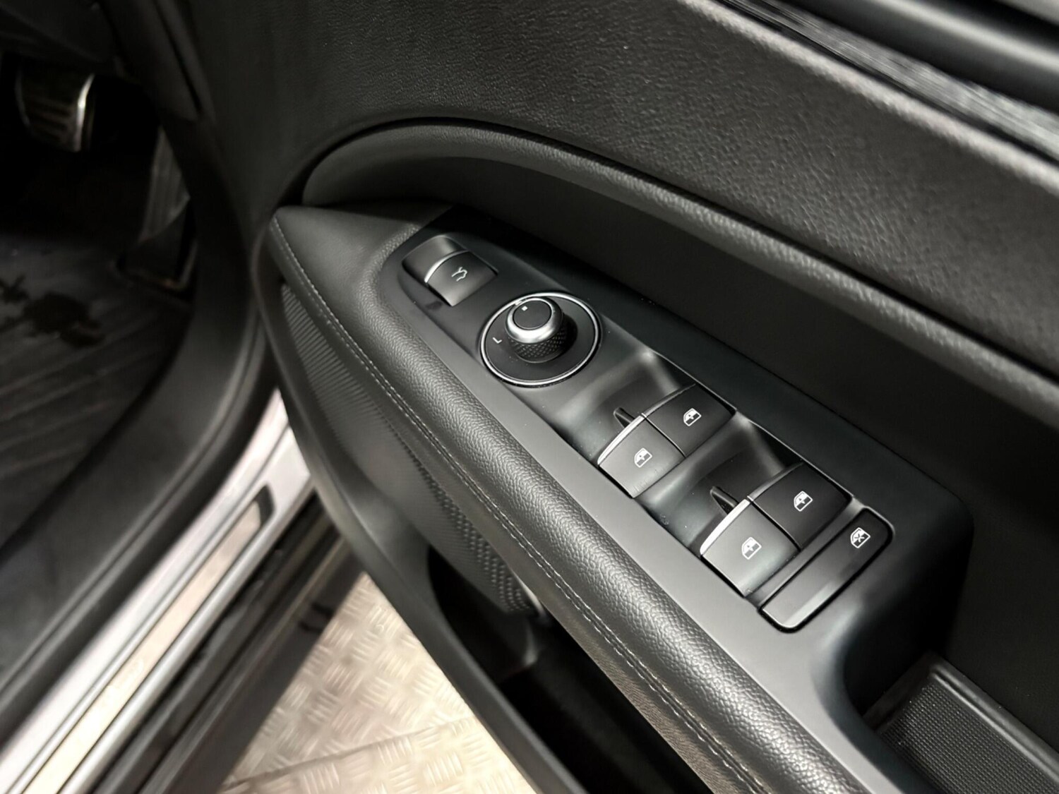 Used Alfa Romeo Stelvio for sale - 77670392: Photo 36