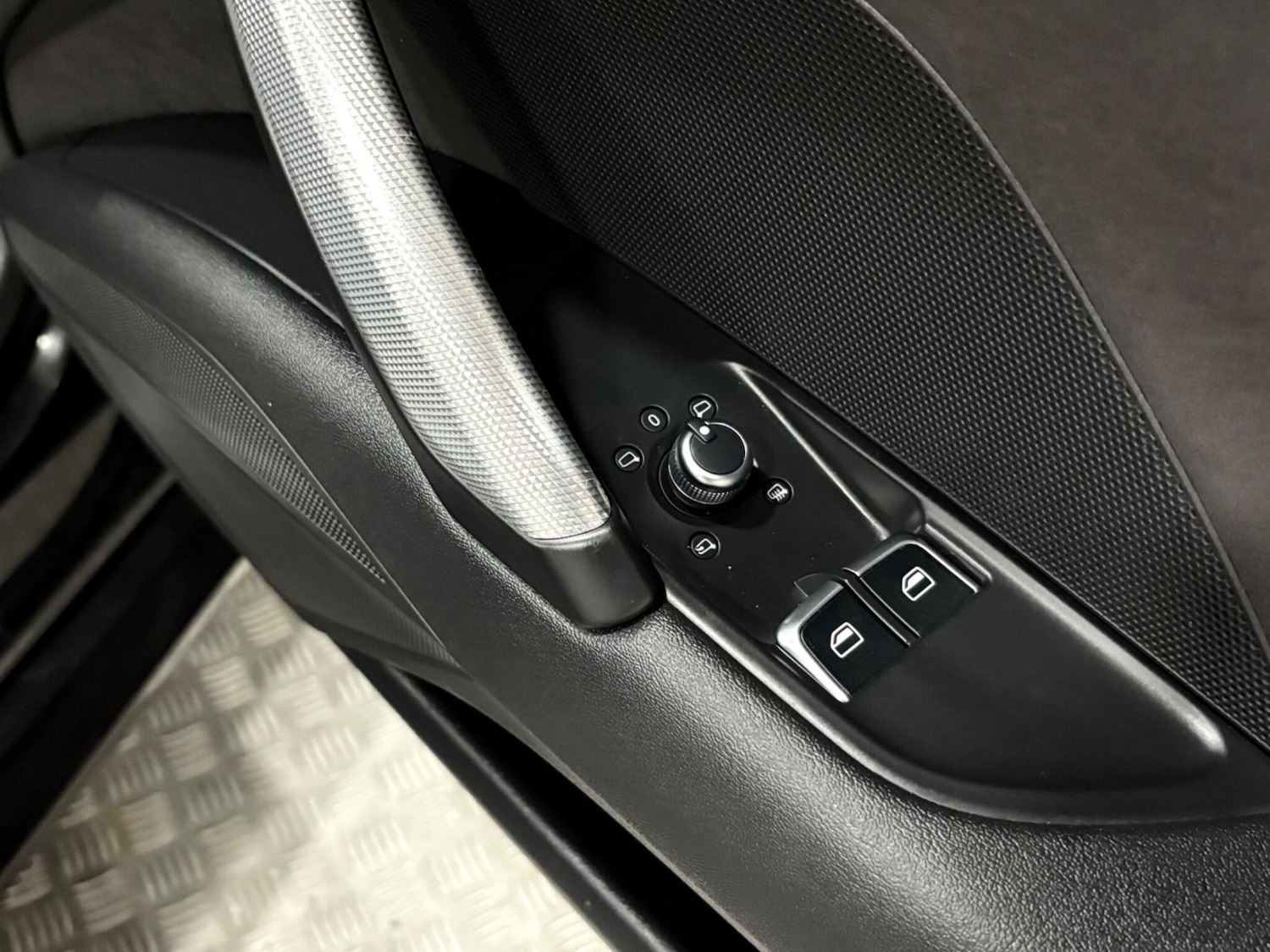 Used Audi TT 2015 for sale - 76174658: Photo 35