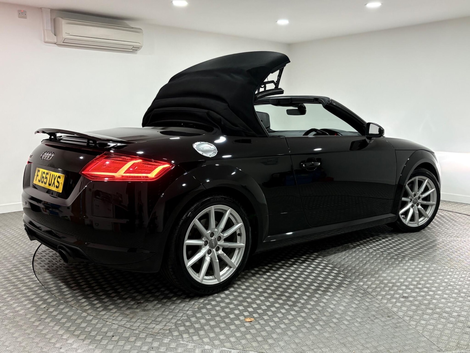 Used Audi TT 2015 for sale - 76174658: Photo 46