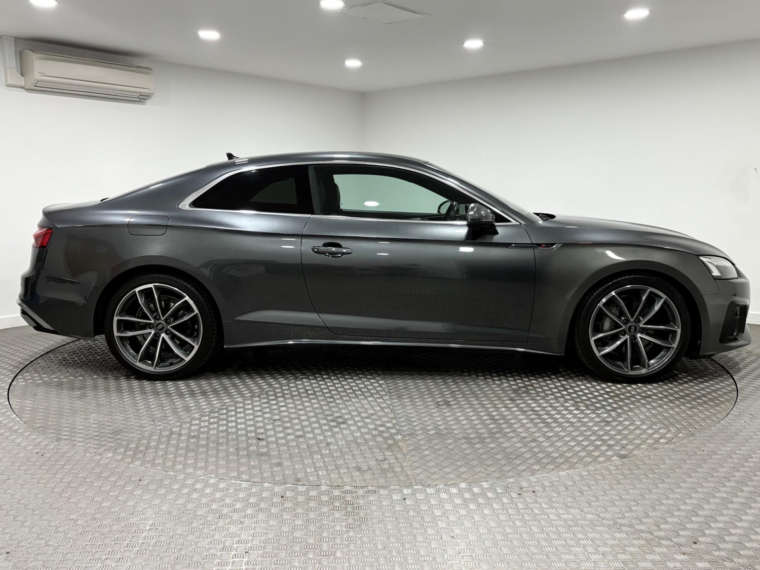 Used Audi A5 2021 for sale - 77021365: Photo 2