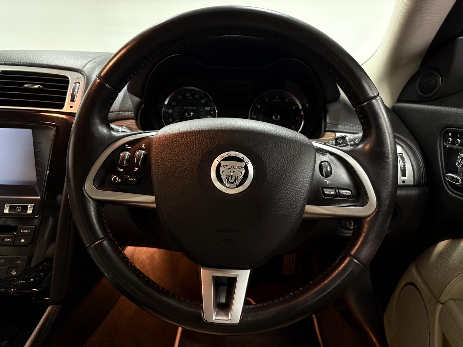 Used Jaguar XK 2013 for sale - 77203573: Photo 12