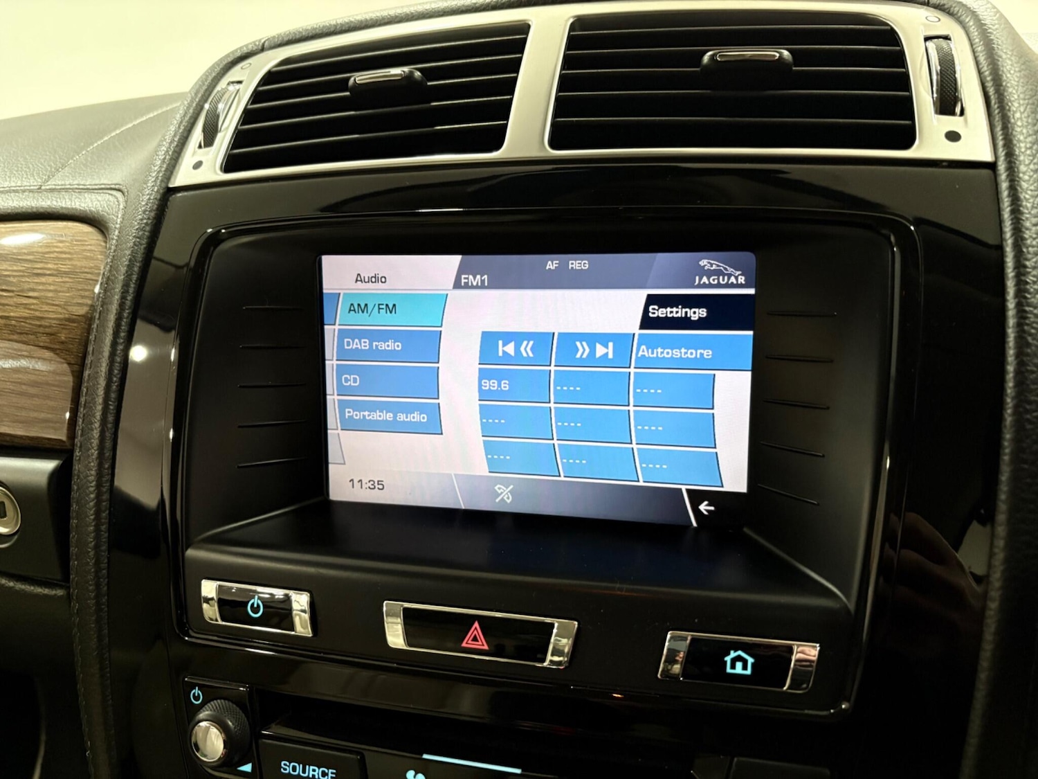 Used Jaguar XK 2013 for sale - 77203573: Photo 25