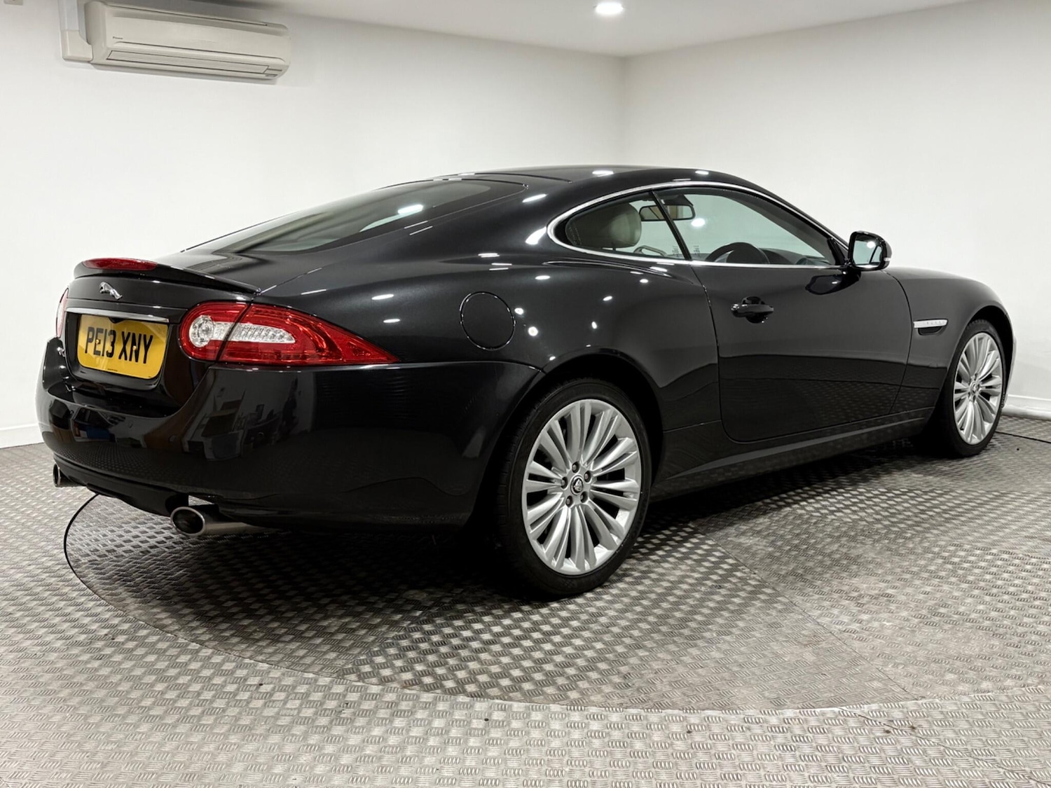 Used Jaguar XK 2013 for sale - 77203573: Photo 3