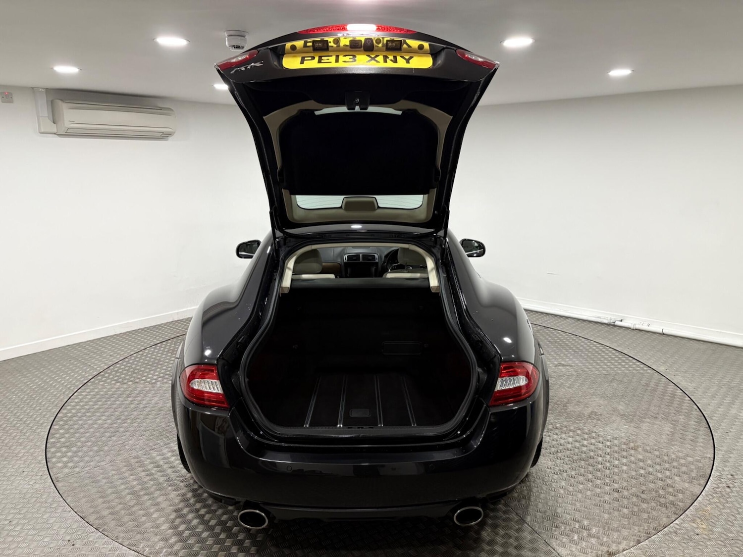 Used Jaguar XK 2013 for sale - 77203573: Photo 38