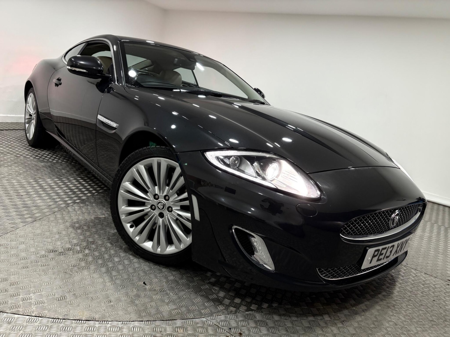 Used Jaguar XK 2013 for sale - 77203573: Photo 40