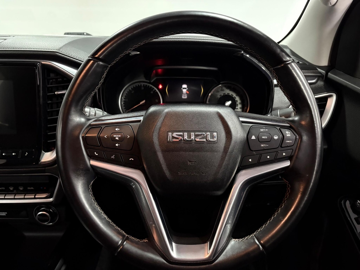 Used Isuzu D-Max 2023 for sale - 77021070: Photo 14