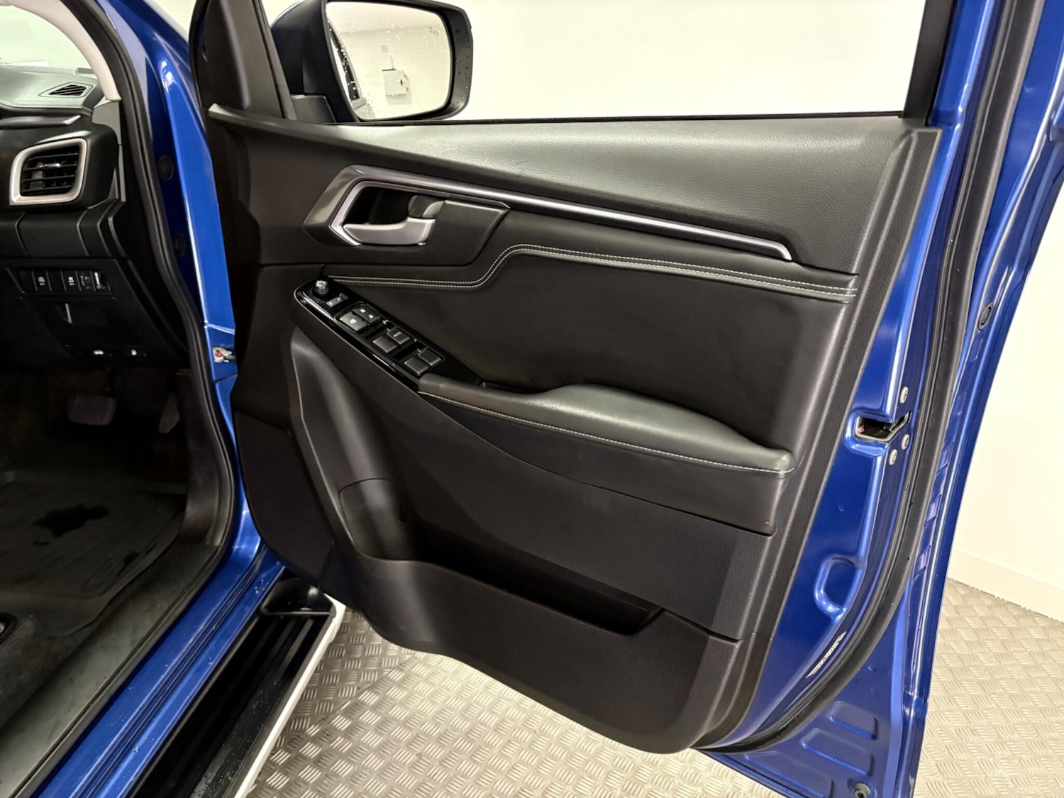 Used Isuzu D-Max 2023 for sale - 77021070: Photo 35