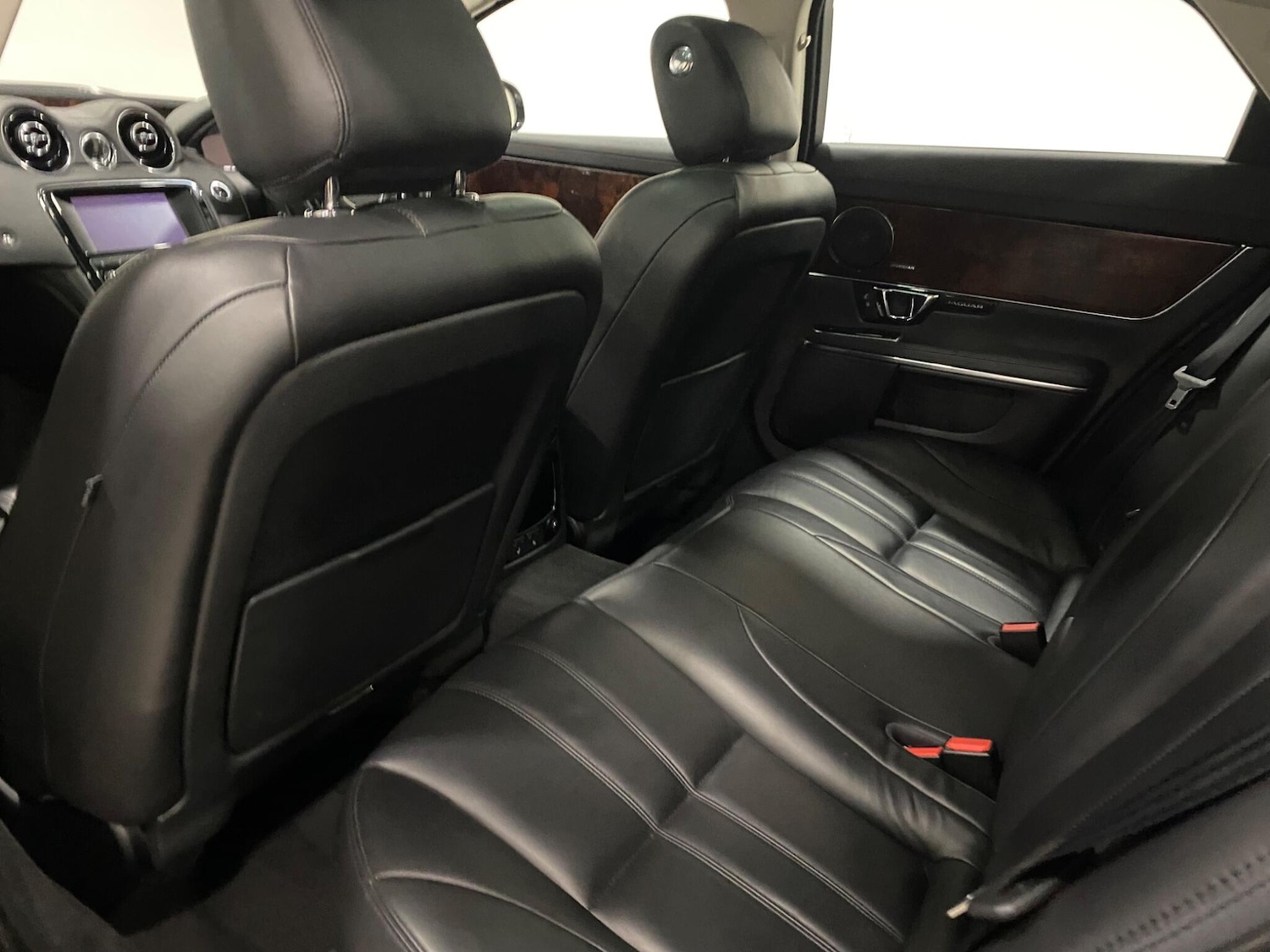 Used Jaguar XJ 2015 for sale - 77191173: Photo 38