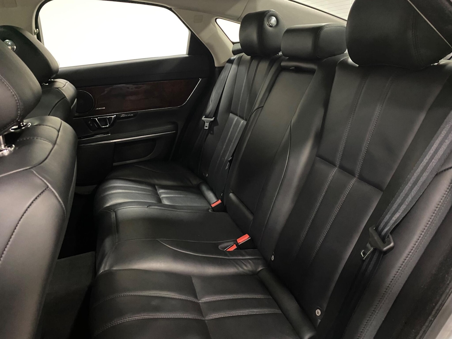 Used Jaguar XJ 2015 for sale - 77191173: Photo 39